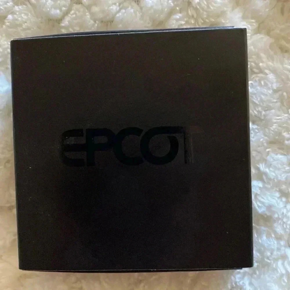 Epcot Disney parks pin - Picture 1 of 3